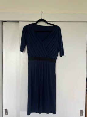Gucci Navy Pleated V-Neck Midi Dress